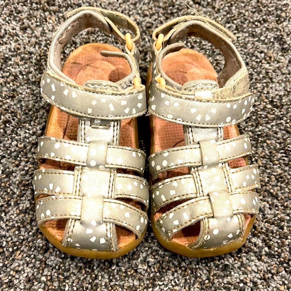 See Kai run toddler size 7 sandals